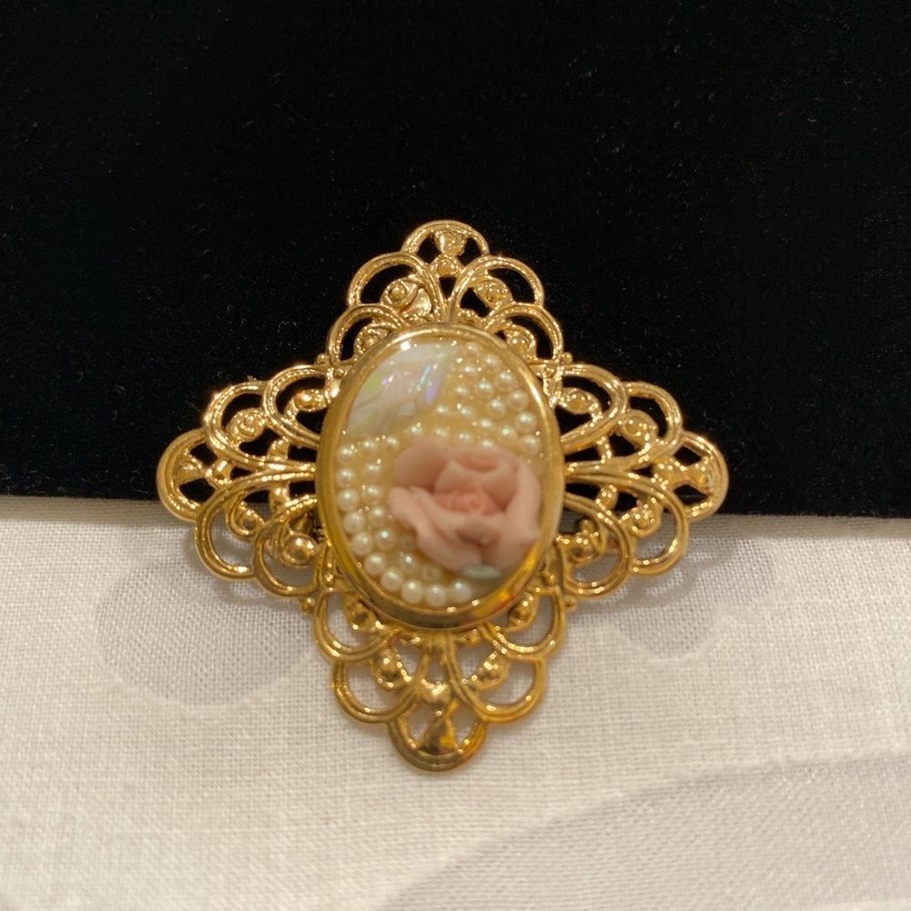 Vintage Carved Rose And Pearl Brooch - Picture 2 of 6